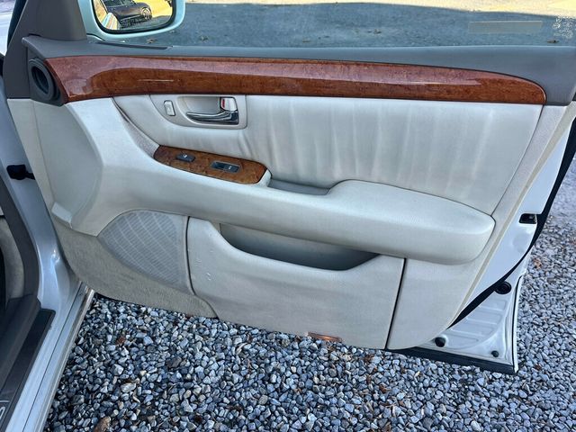 2003 Lexus LS 430 The Ultimate Road Car - 22937910 - 32
