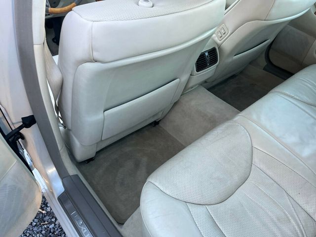 2003 Lexus LS 430 The Ultimate Road Car - 22937910 - 49