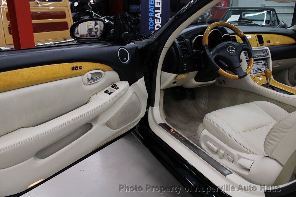 2003 LEXUS SC - Image 13