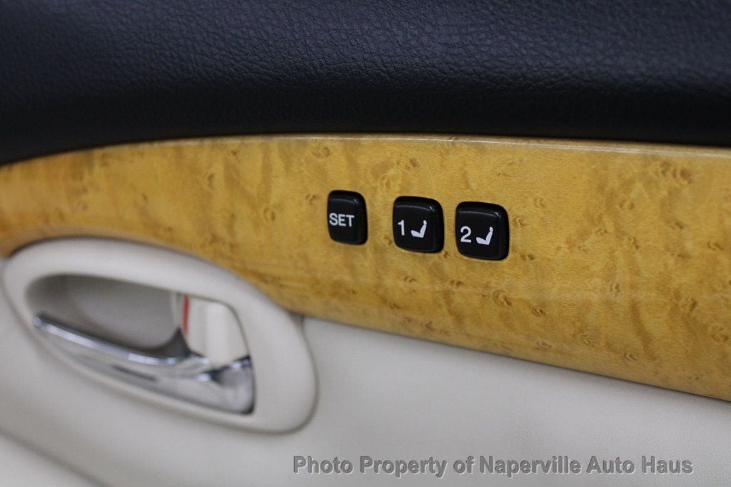 2003 LEXUS SC - Image 32