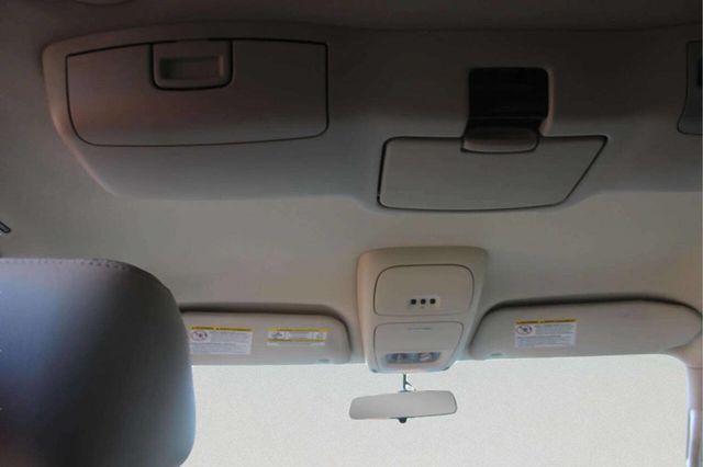 2003 Lincoln Aviator 2WD Luxury - 22961840 - 10