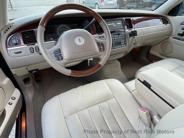 2003 Lincoln Town Car 2003 LINCOLN TOWN CAR SIGNATURE 4.6L V8 LOW MILES 615-730-9991 - 23067310 - 11