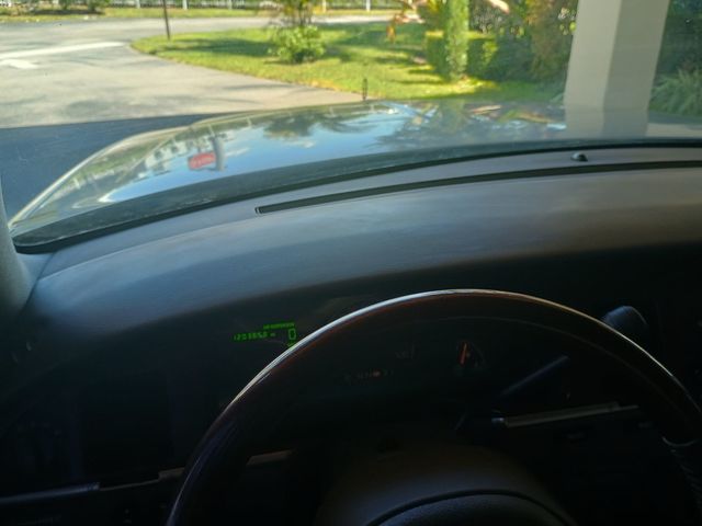 2003 Lincoln Town Car 4dr Sedan Signature Florida Car - 23043028 - 23