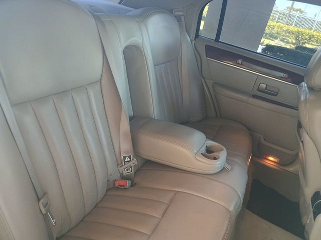 2003 Lincoln Town Car 4dr Sedan Signature Florida Car - 23043028 - 37