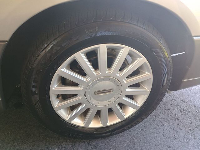2003 Lincoln Town Car 4dr Sedan Signature Florida Car - 23043028 - 54
