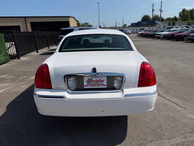 2003 Lincoln Town Car Executive - 23064187 - 4