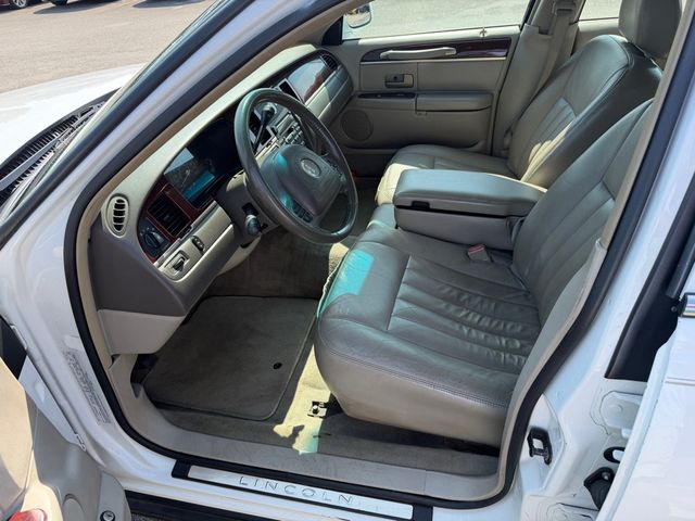 2003 Lincoln Town Car Executive - 23064187 - 6