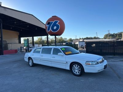 2003 Lincoln Town Car