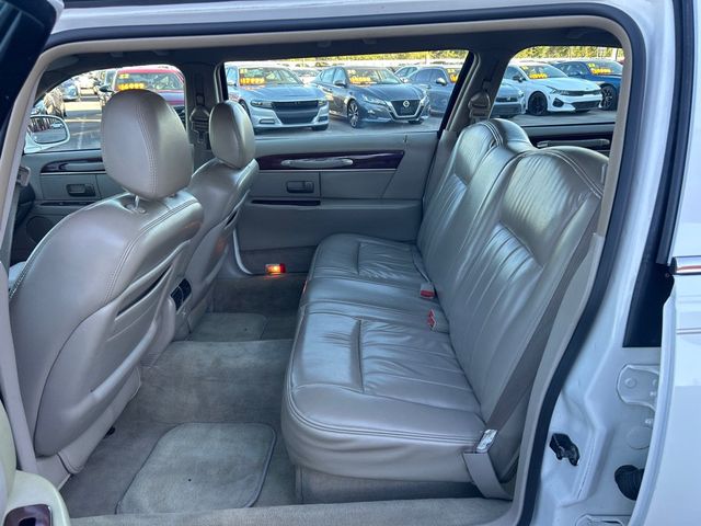2003 Lincoln Town Car Executive - 23097796 - 7