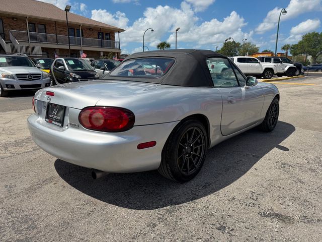 2003 Mazda MX-5 Miata 2dr Convertible Cloth 5-Speed Manual - 23008745 - 9