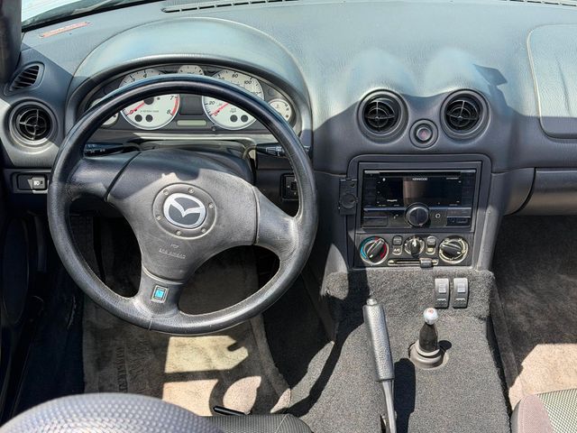 2003 Mazda MX-5 Miata 2dr Convertible Cloth 5-Speed Manual - 23008745 - 2