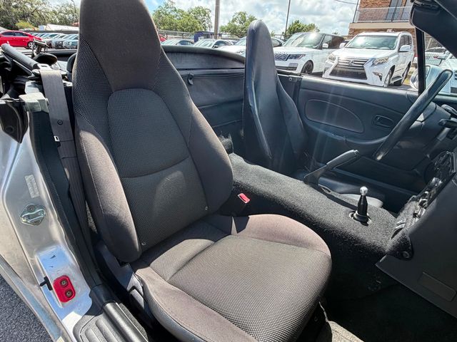 2003 Mazda MX-5 Miata 2dr Convertible Cloth 5-Speed Manual - 23008745 - 8