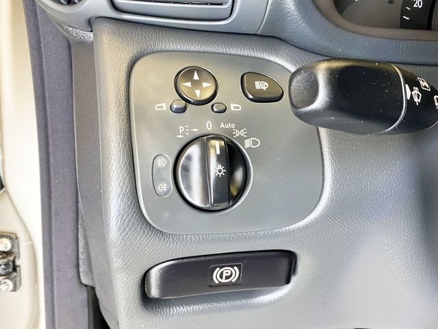 2003 Mercedes-Benz C-Class C240 4dr Sedan 2.6L AWD - 22991823 - 23