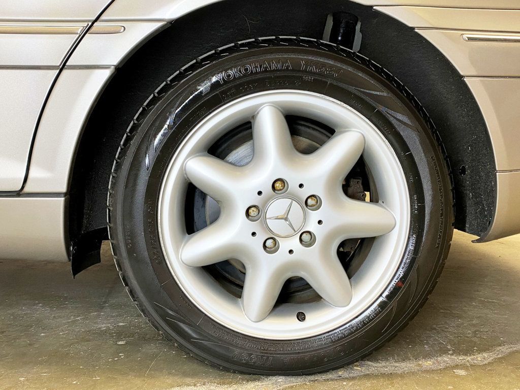 2003 Mercedes-Benz C-Class C240 4dr Sedan 2.6L AWD - 22991823 - 60