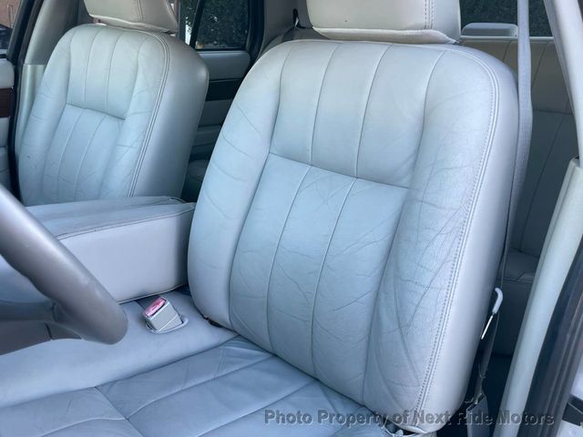 2003 Mercury Grand Marquis 2003 MERCURY GRAND MARQUIS V8 LS PREMIUM SERVICED 615-730-9991 - 23048334 - 15