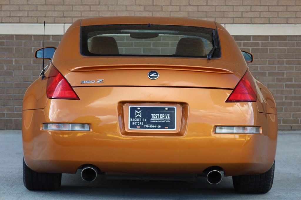 Nissan 350Z photo 10