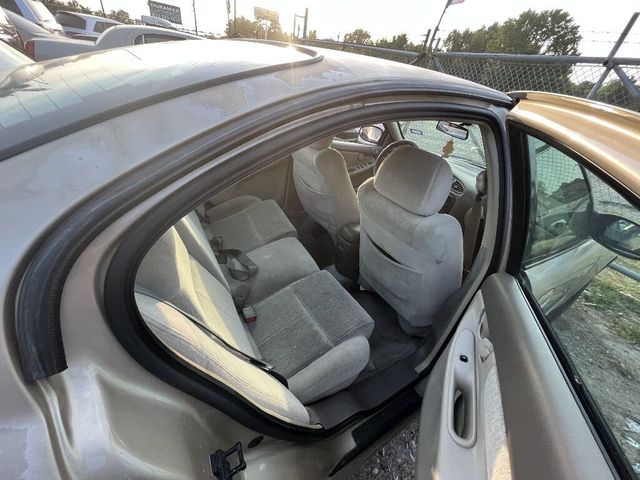 2003 Oldsmobile Alero 4dr Sedan GL1 - 21482311 - 3