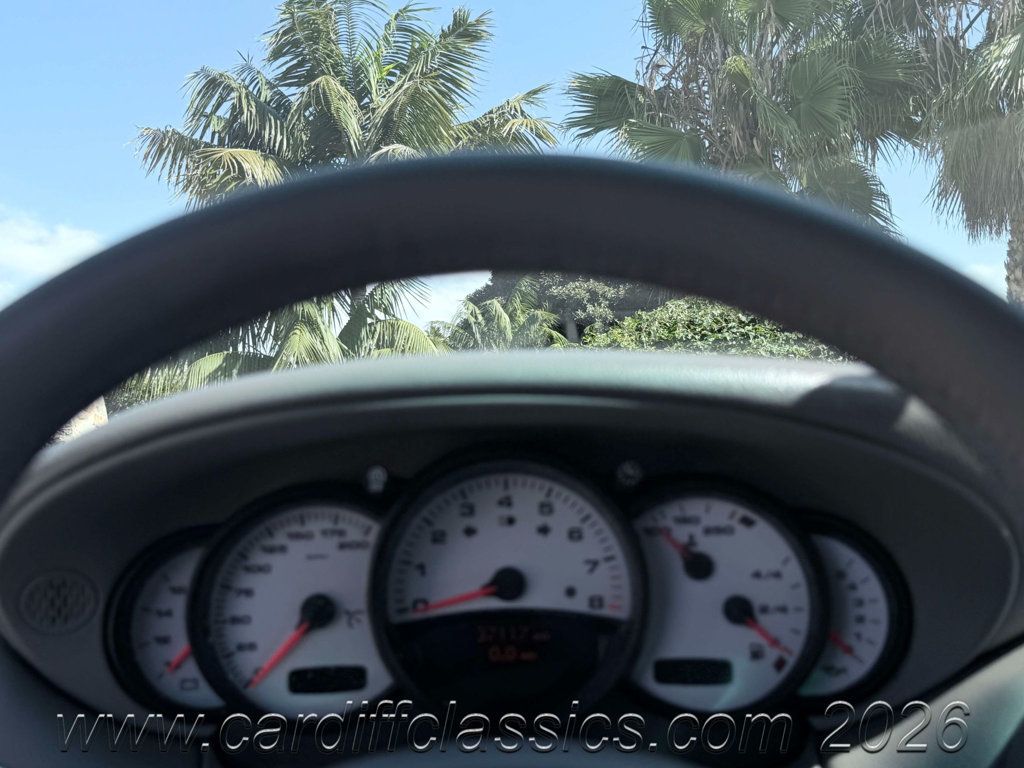 2003 Porsche 911 Carrera 2dr Carrera Coupe 6-Speed Manual - 23096320 - 18