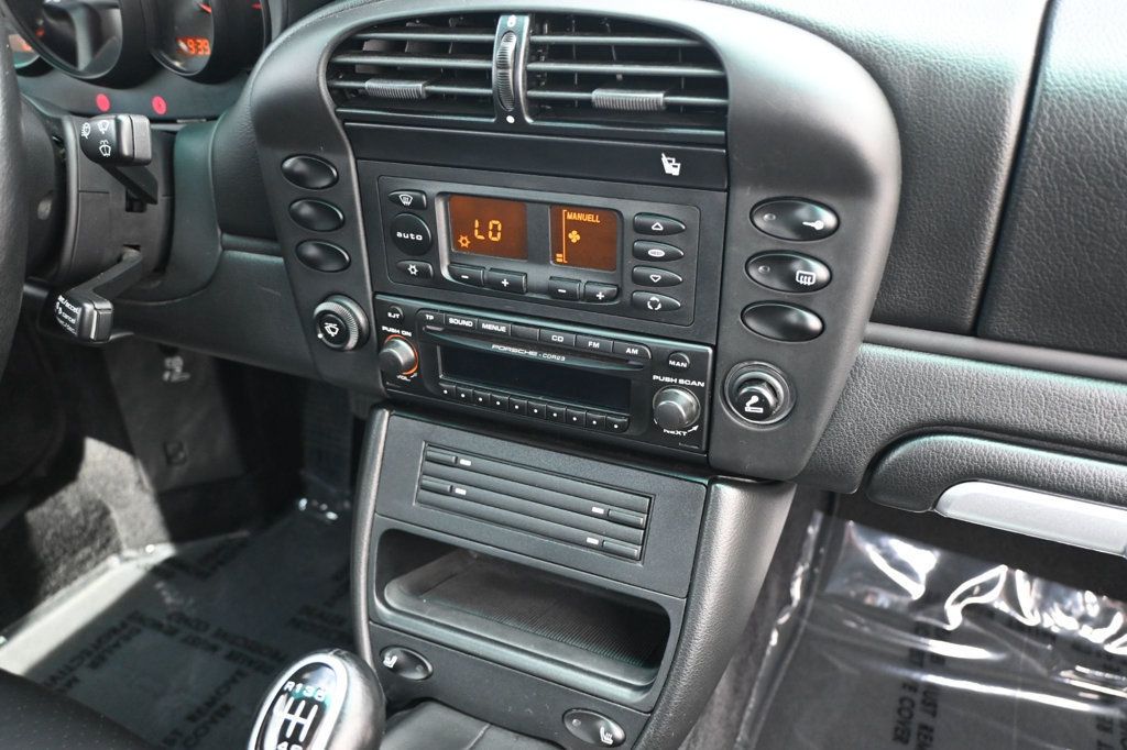 2003 Porsche 911 4S photo 9