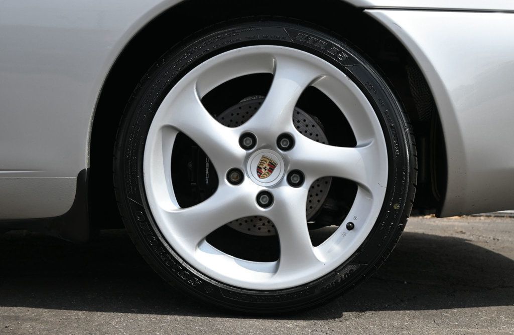 2003 Porsche 911 4S photo 5