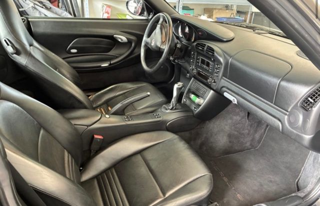 2003 Porsche 911 Carrera CARRERA 4 - MANUAL 6 SPEED - LOW MILES - 23021438 - 3