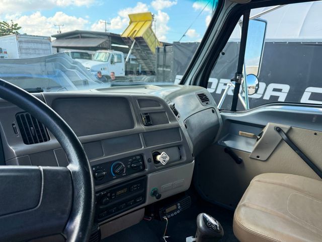 2003 Sterling Acterra Tandem Cab and Chassis  - 22948045 - 7