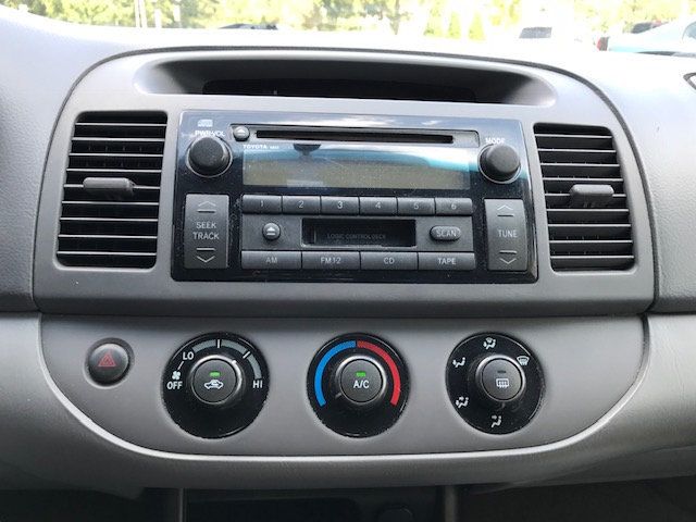 2003 Toyota Camry 4dr Sedan LE Automatic - 18163463 - 9