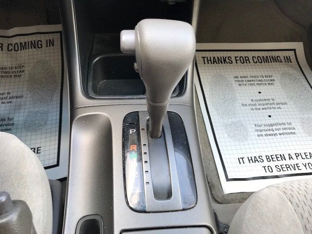 2003 Toyota Camry 4dr Sedan LE Automatic - 18163463 - 10