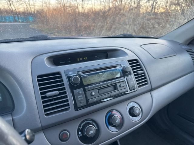 2003 Toyota Camry 4dr Sedan LE Automatic - 23002561 - 10