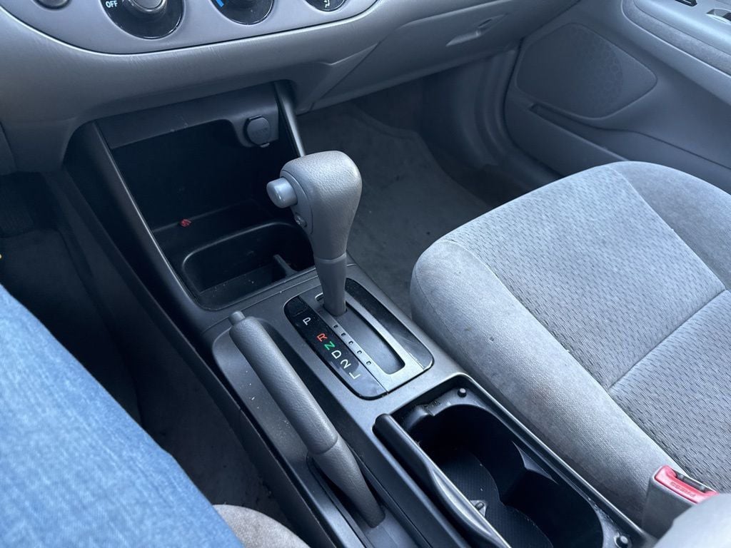 2003 Toyota Camry 4dr Sedan LE Automatic - 23002561 - 12