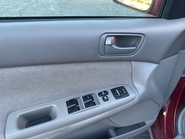 2003 Toyota Camry 4dr Sedan LE Automatic - 23002561 - 7
