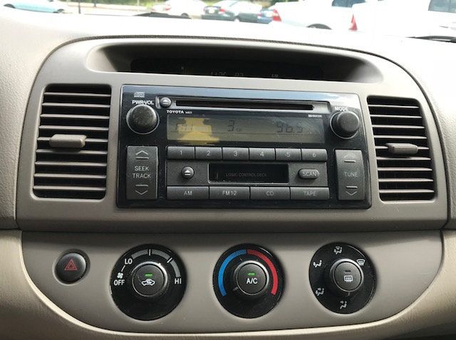 2003 Toyota Camry 4dr Sedan LE Manual - 18024515 - 9