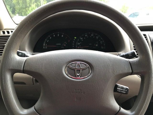 2003 Toyota Camry 4dr Sedan LE Manual - 18024515 - 8