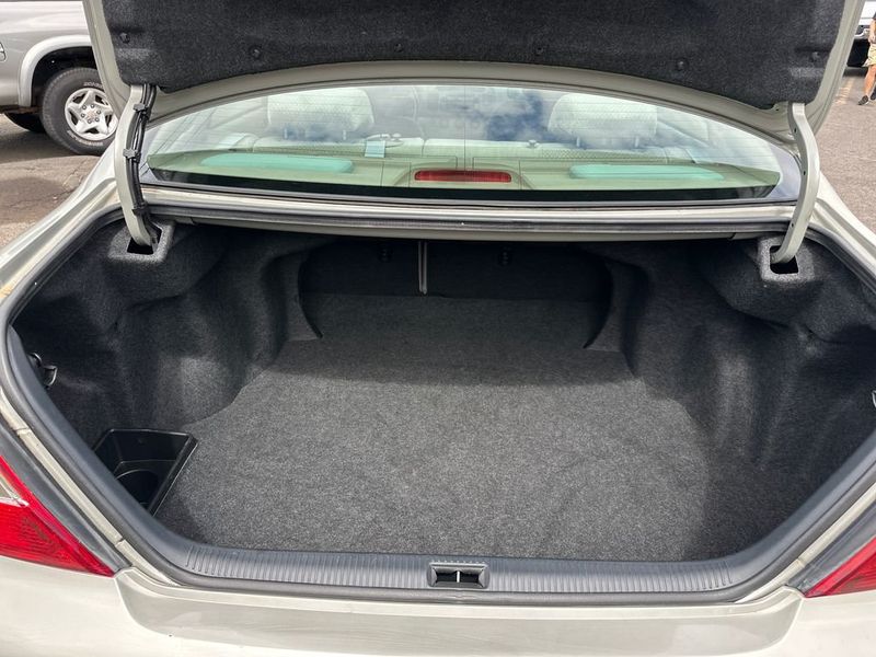 2003 Toyota Camry LE - 22991062 - 17