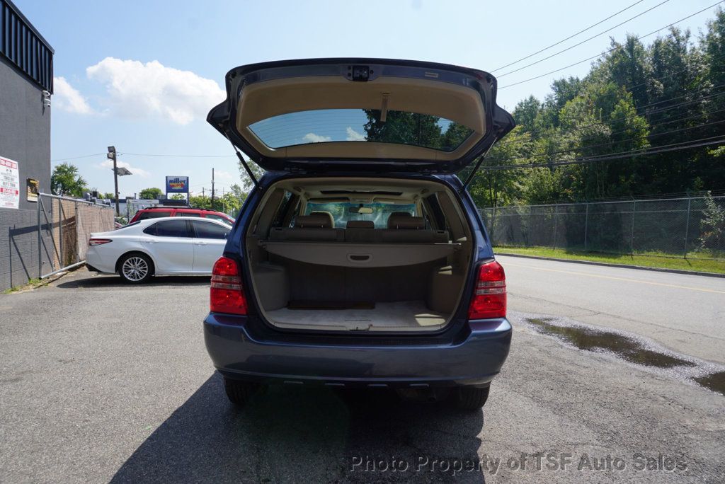 2003 Toyota Highlander Limited photo 23