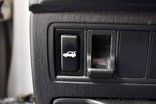 2003 Toyota Matrix 5dr Wagon XR Automatic - 22397356 - 26