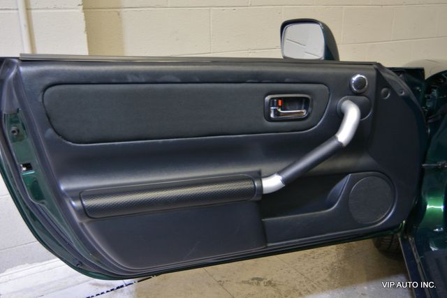 2003 Toyota MR2 Spyder 2dr Convertible Manual SEQ - 22930969 - 12