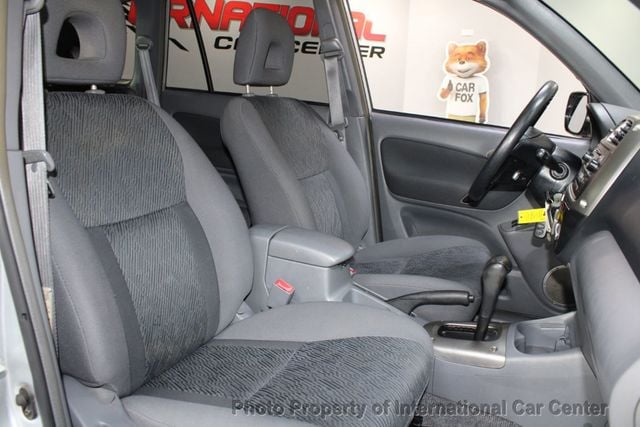 2003 Toyota RAV4 Base photo 36