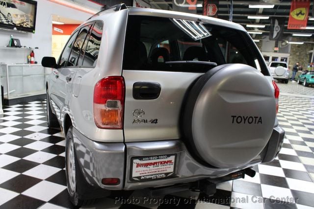 2003 Toyota RAV4 Base photo 9