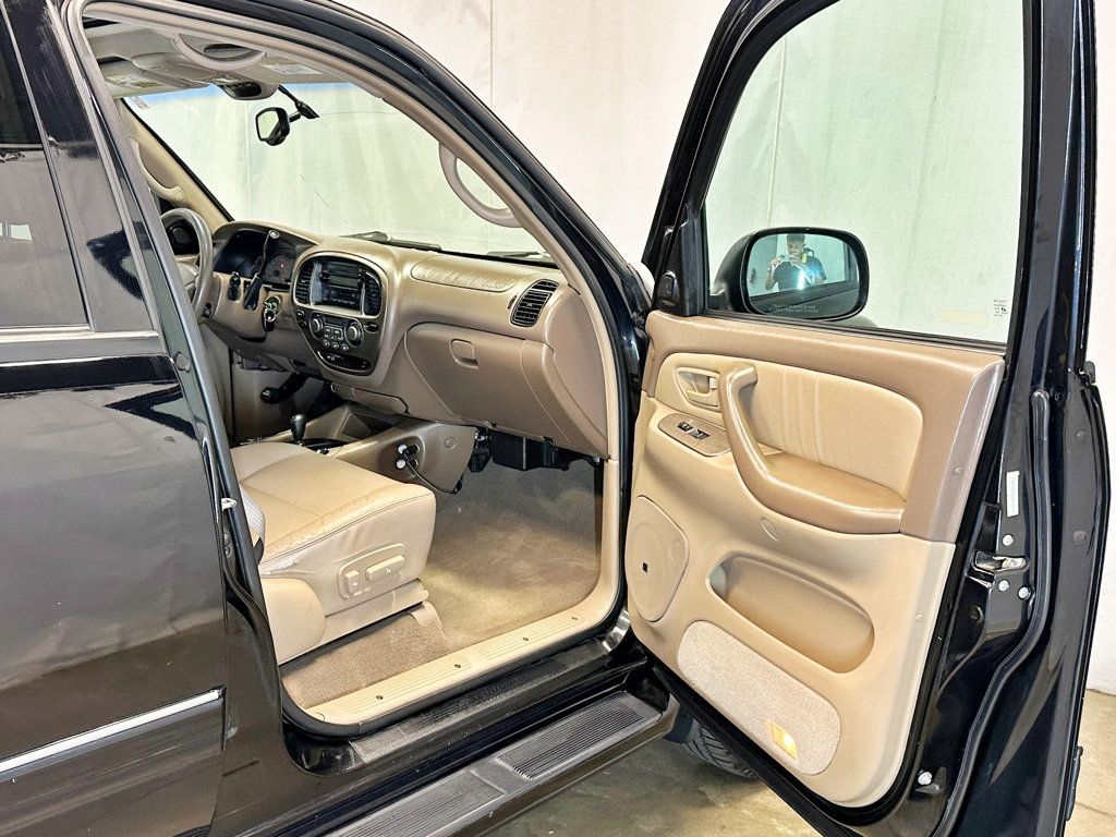 2003 Toyota Sequoia 4dr Limited 4WD - 23035369 - 16