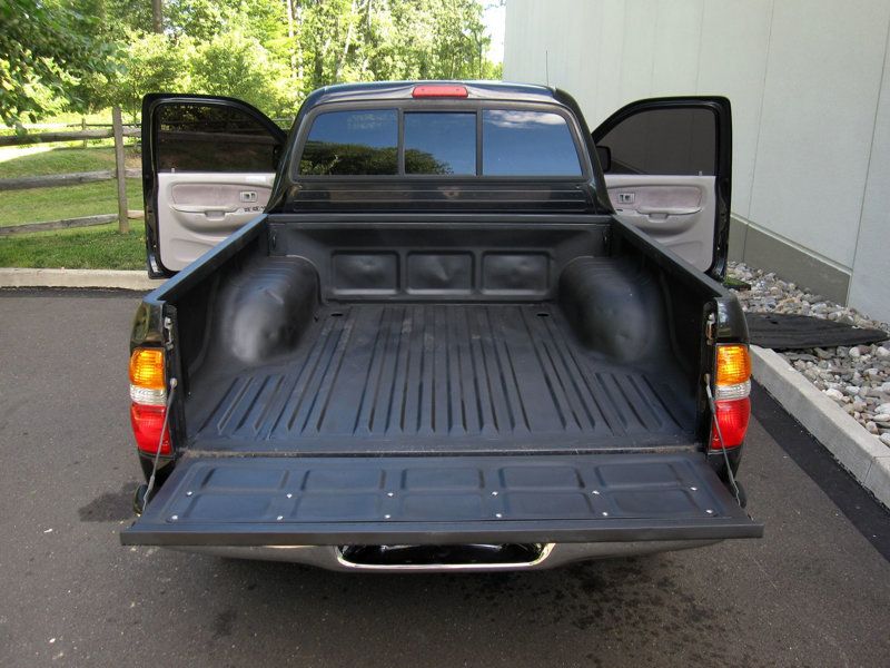 2003 Toyota Tacoma V6 4x4 SR5 photo 17