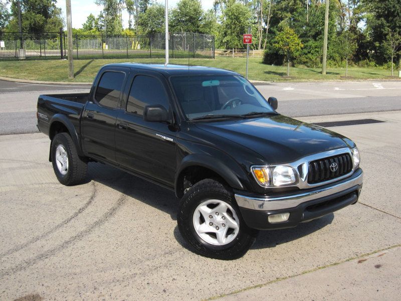 2003 Toyota Tacoma V6 4x4 SR5 photo 2