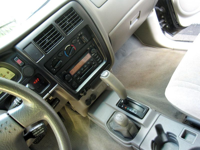 2003 Toyota Tacoma V6 4x4 SR5 photo 24