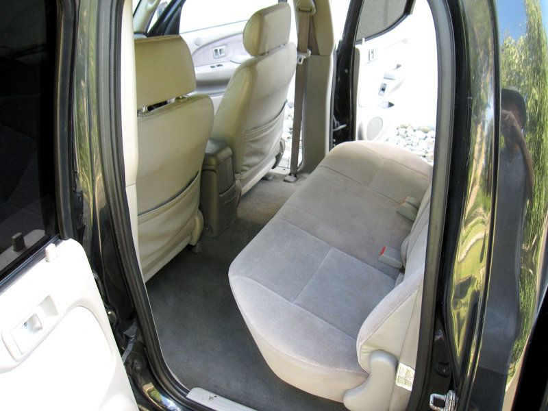 2003 Toyota Tacoma V6 4x4 SR5 photo 31