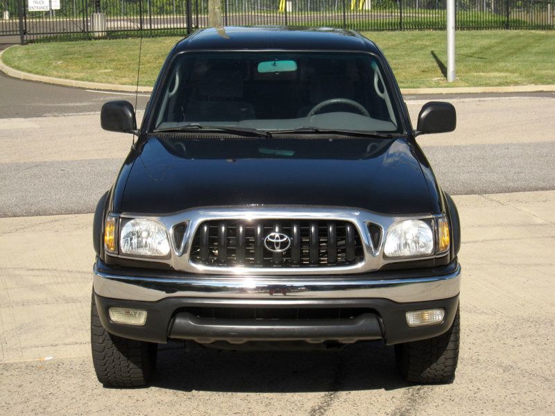 2003 Toyota Tacoma V6 4x4 SR5 photo 6
