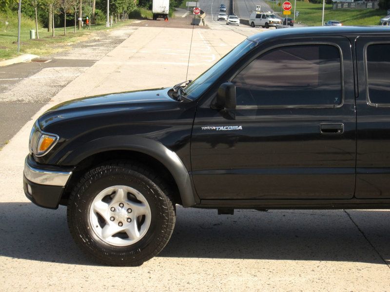 2003 Toyota Tacoma V6 4x4 SR5 photo 8