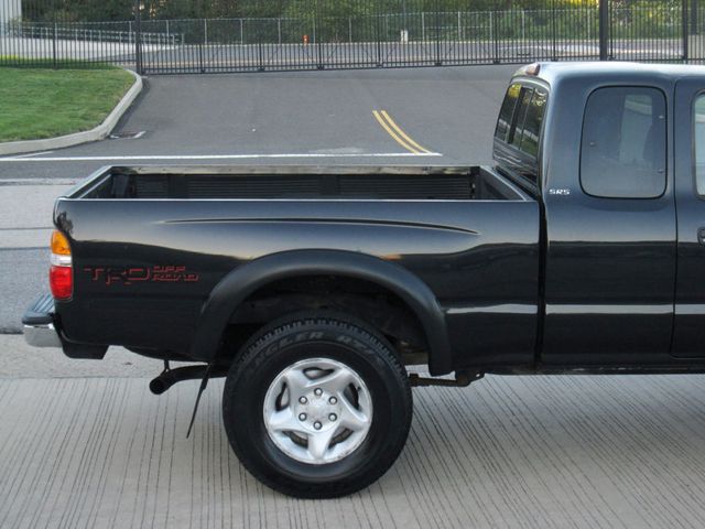 2003 Toyota Tacoma XtraCab Manual 4WD - 23079354 - 10