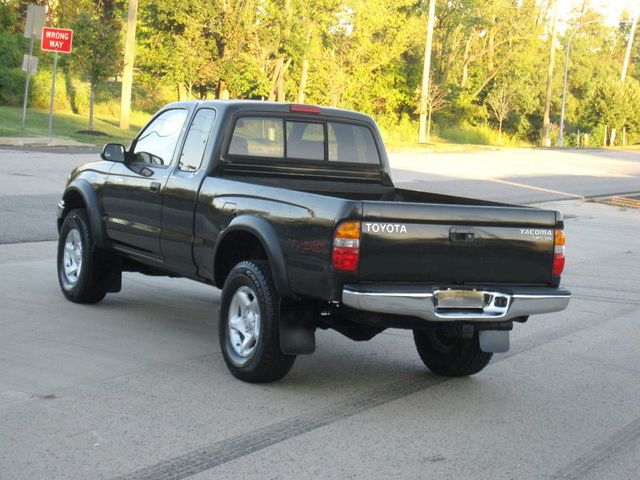 2003 Toyota Tacoma XtraCab Manual 4WD - 23079354 - 11