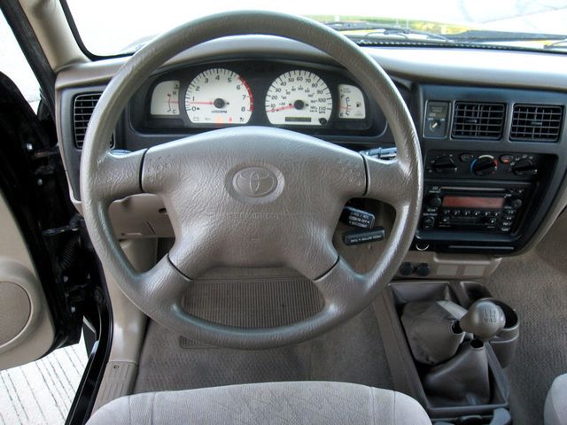 2003 Toyota Tacoma XtraCab Manual 4WD - 23079354 - 18
