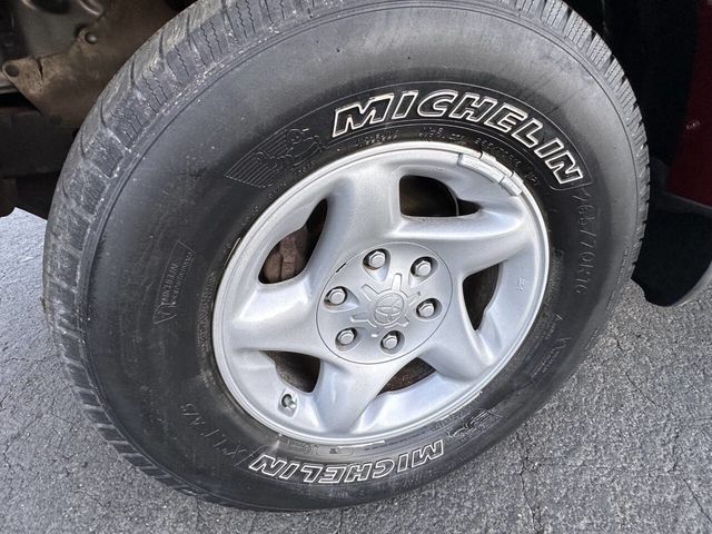 2003 Toyota Tundra SR5 4dr Access Cab 4WD Stepside SB - 23058645 - 28
